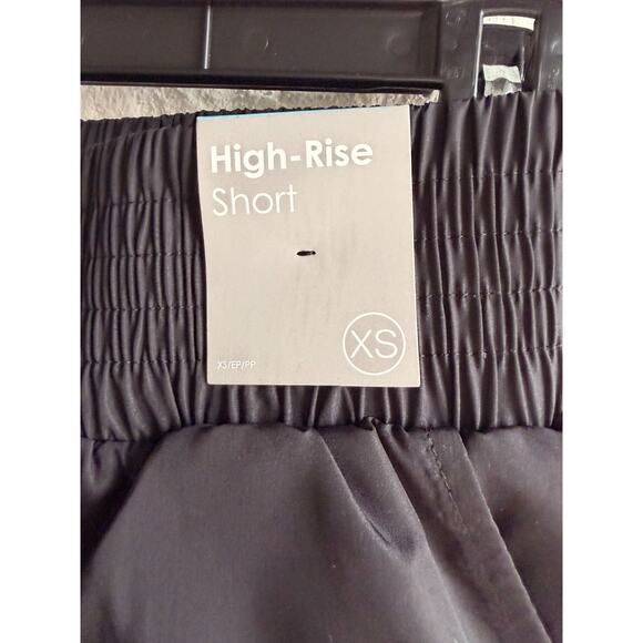 NWT Forever 21 Active High Rise Shorts XS Black Compression Workout Spring Sport - Picture 8 of 10